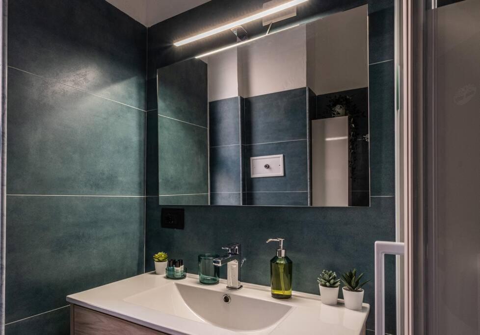 Artistic House Navigli-Duomo Netflix & Design Daire Milano Dış mekan fotoğraf